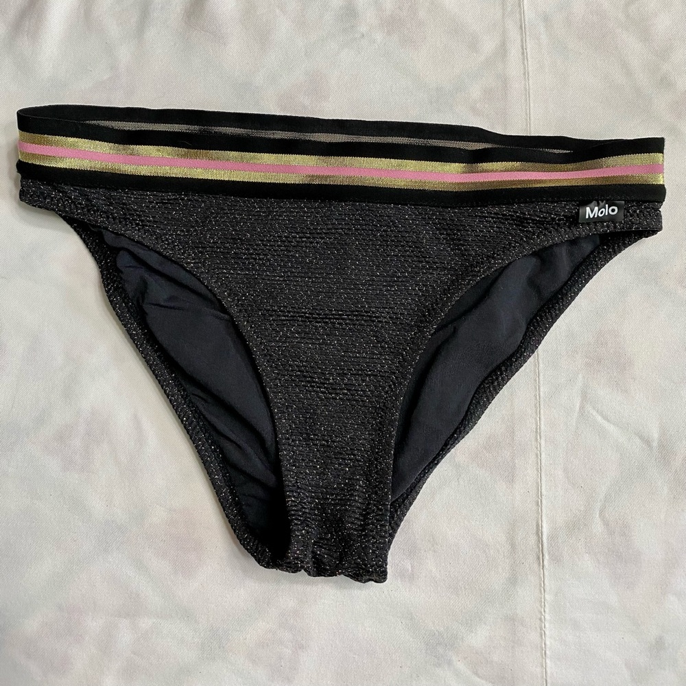 Girls bathing suits 👙